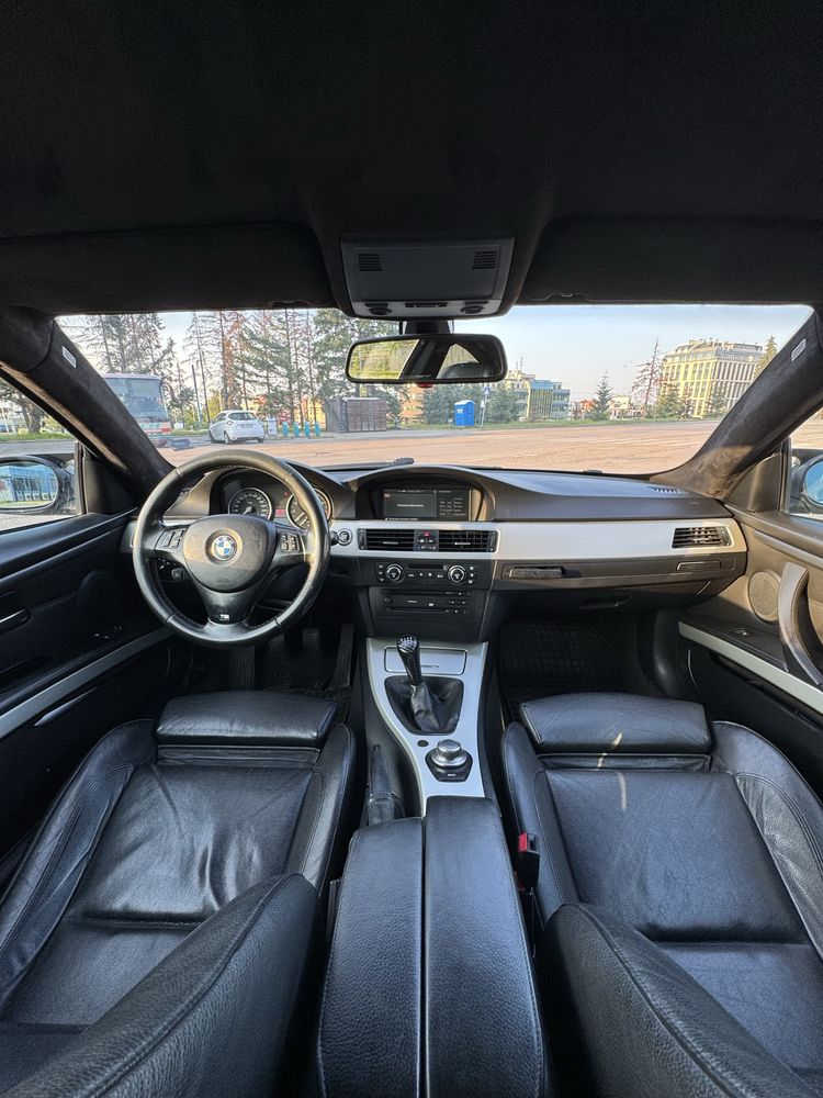 BMW 325i E92 Mpack/recaro/navi