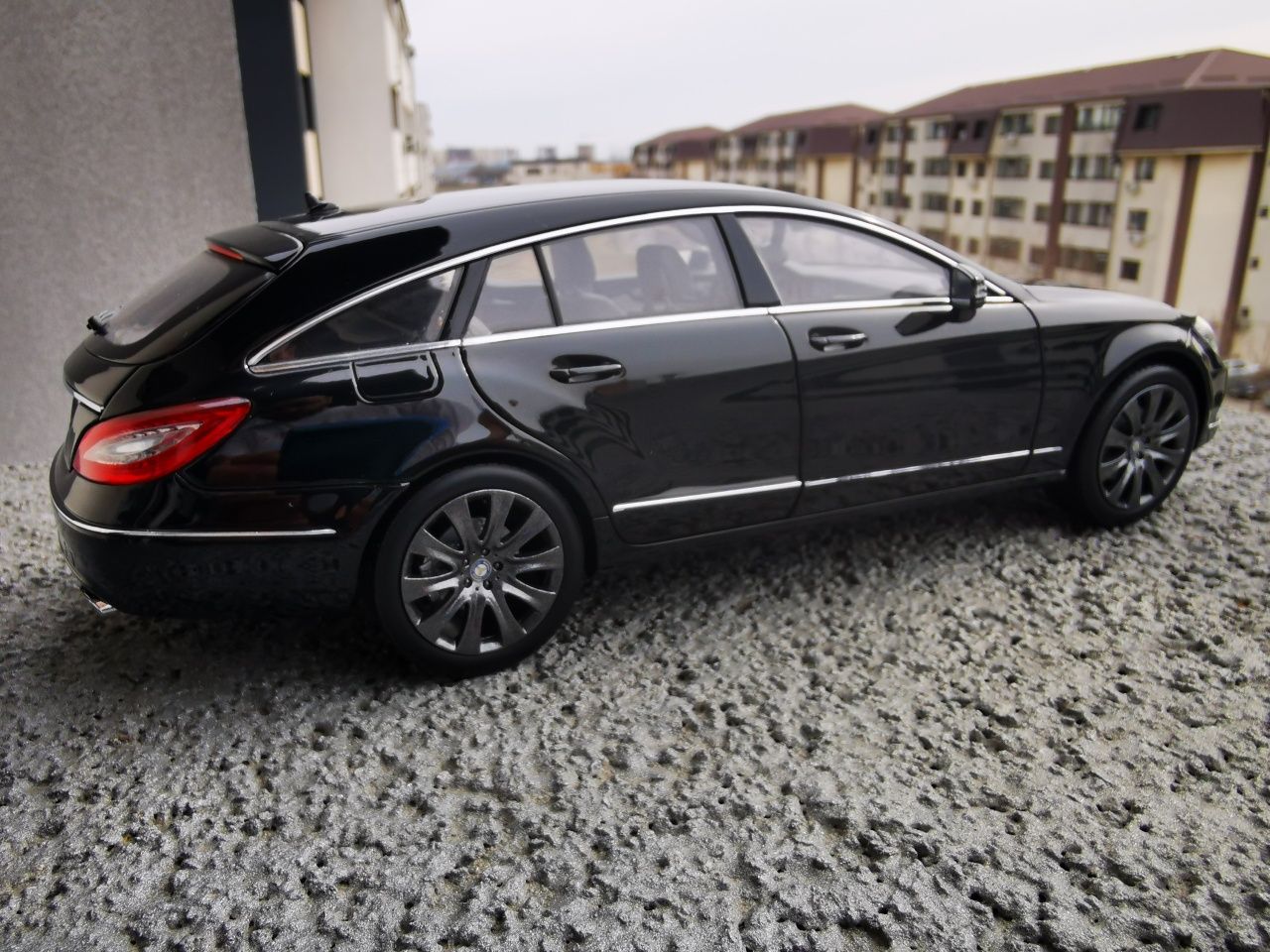 Vând machetă Mercedes x218 CLS 500 Norev 1 /18