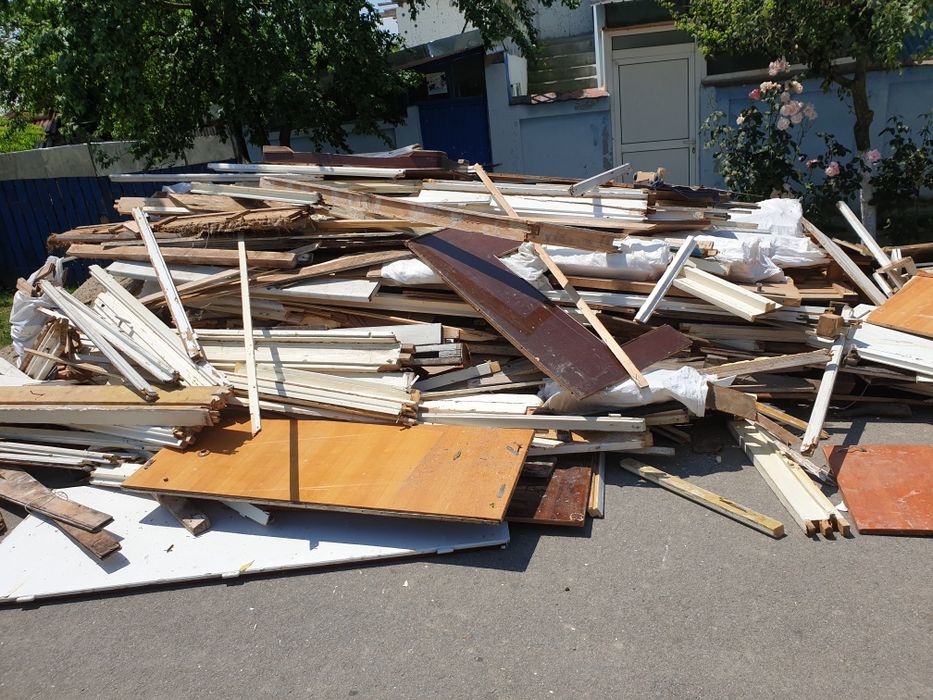 Vând deseuri de lemn urgent