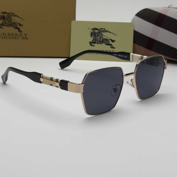 Слънчеви очила Burberry Gold нови, унисекс, метална рамка, черни лещи