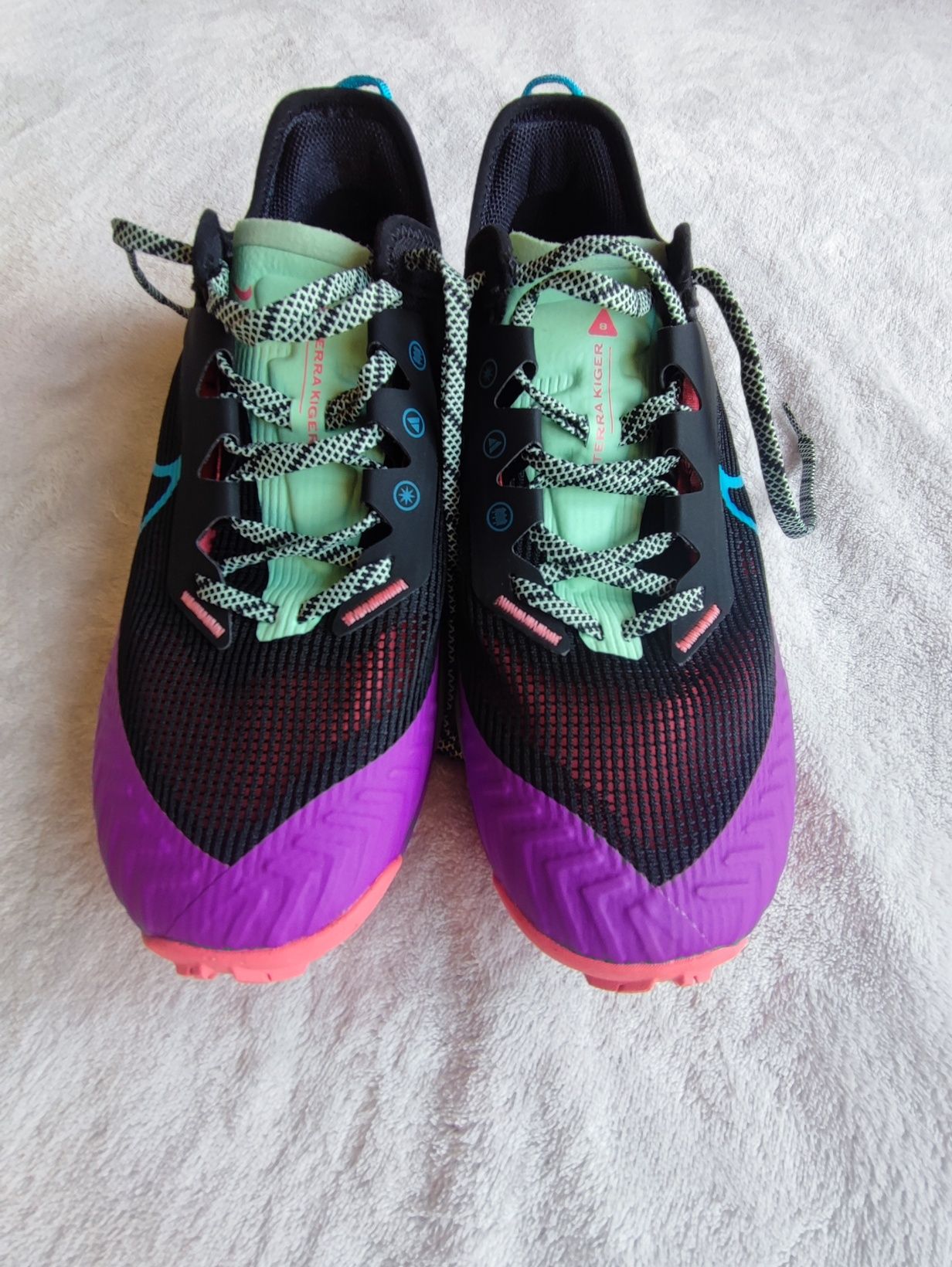 Nike Air Zoom Terra Kiger 8