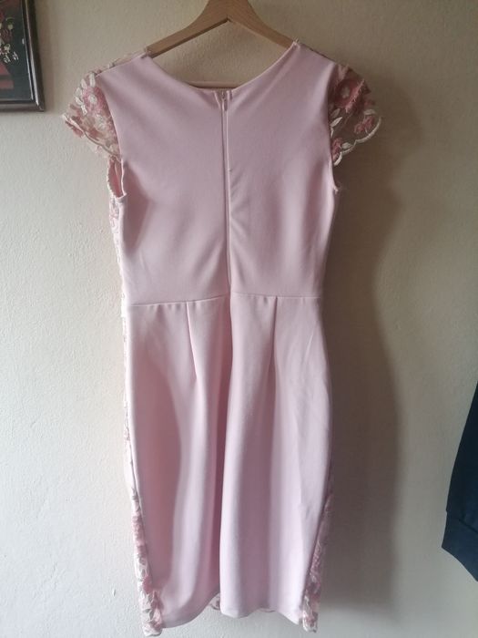 Rochie de ocazie roz cu broderie