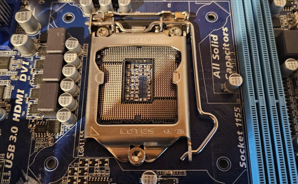 Placa de baza GA Gigabyte B75M HD3 socket 1155