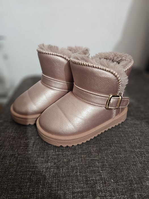 Ghete tip Ugg marimea 23