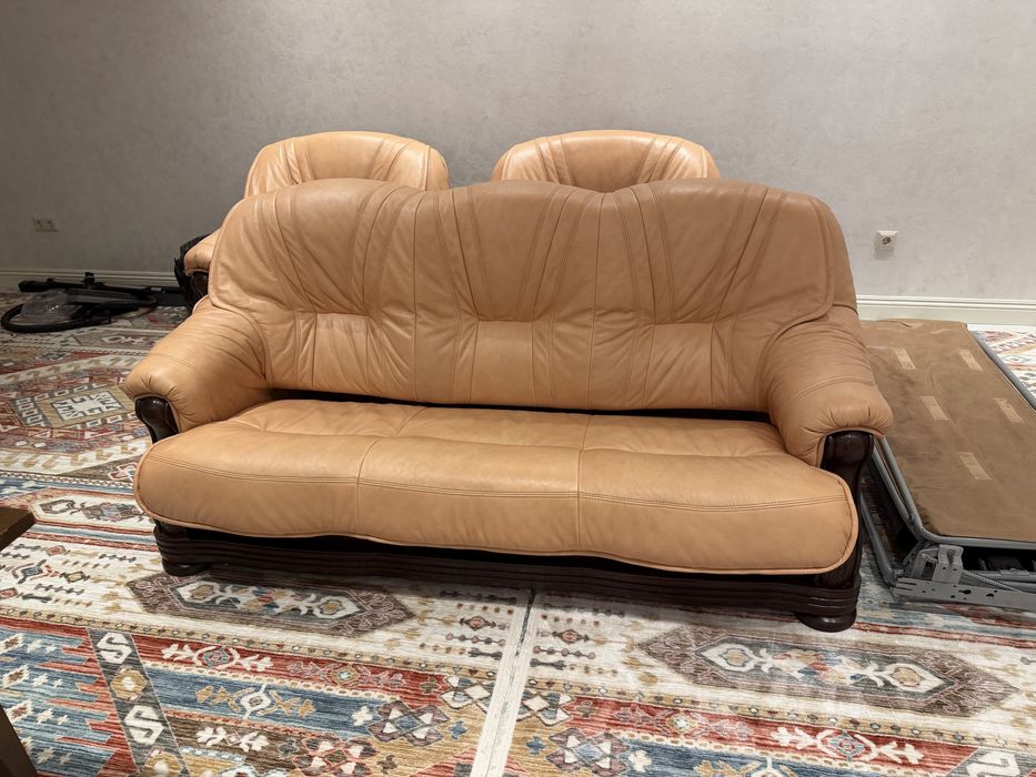 Продам диван и 2 кресла