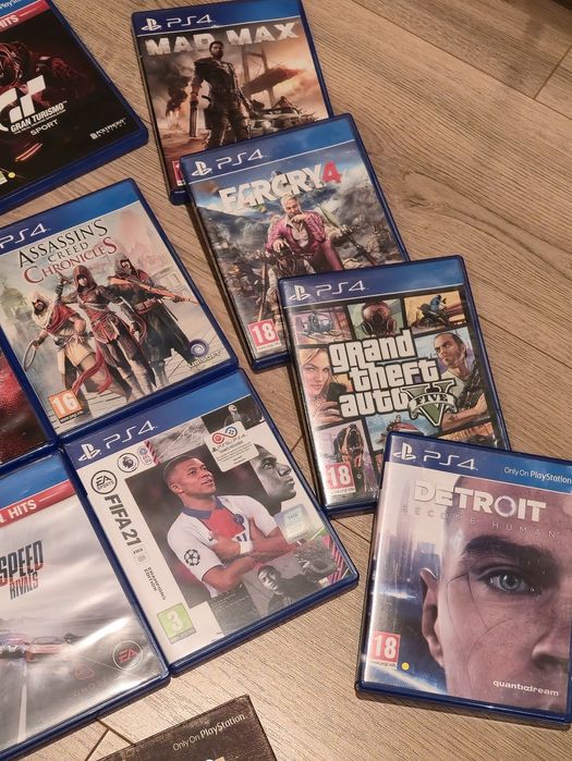 Set Playstation 4 Slim + Controller + 19 Jocuri | Cadou perfect