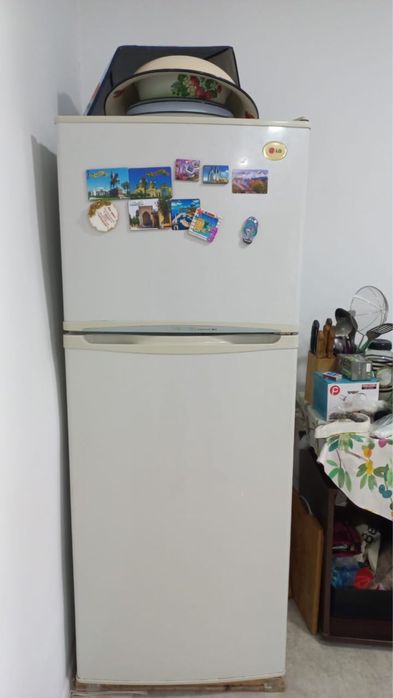 Продаеся холодильник б/у работает город актобе,цена 17000