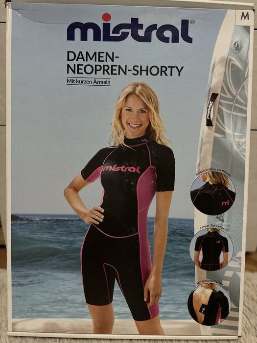 Цял неопренен костюм в черно и розово. Размер M. Чисто нов.