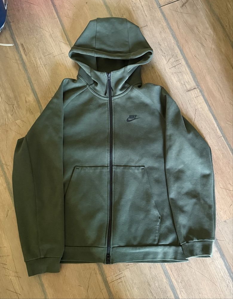 Nike Tech Fleece Winterized горнище зелен цвят М размер