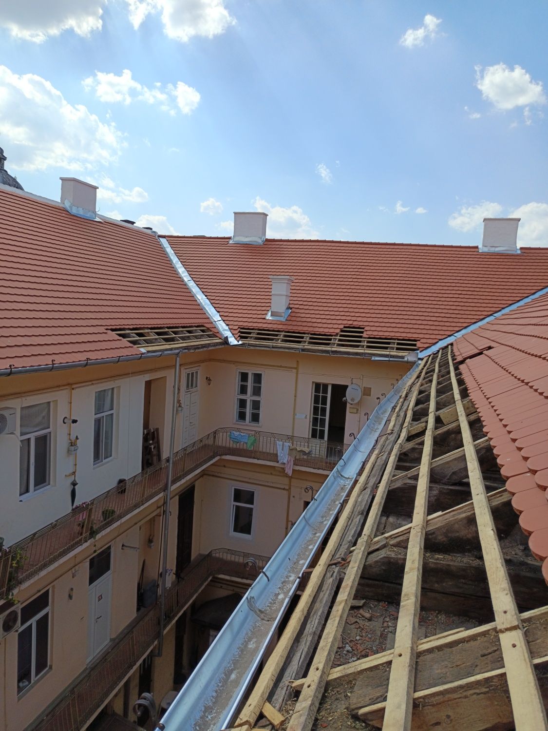 Reparatii și întreținere acoperișe