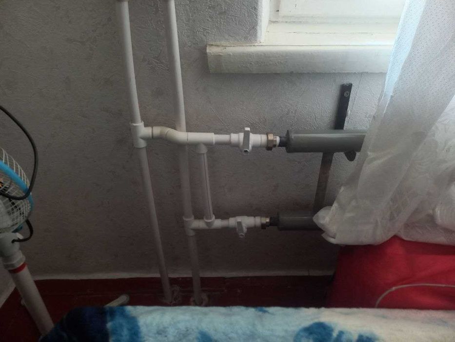 Olmaliq shahri Gorgazda 2 xonali 1 etaj Kvartira sotiladi