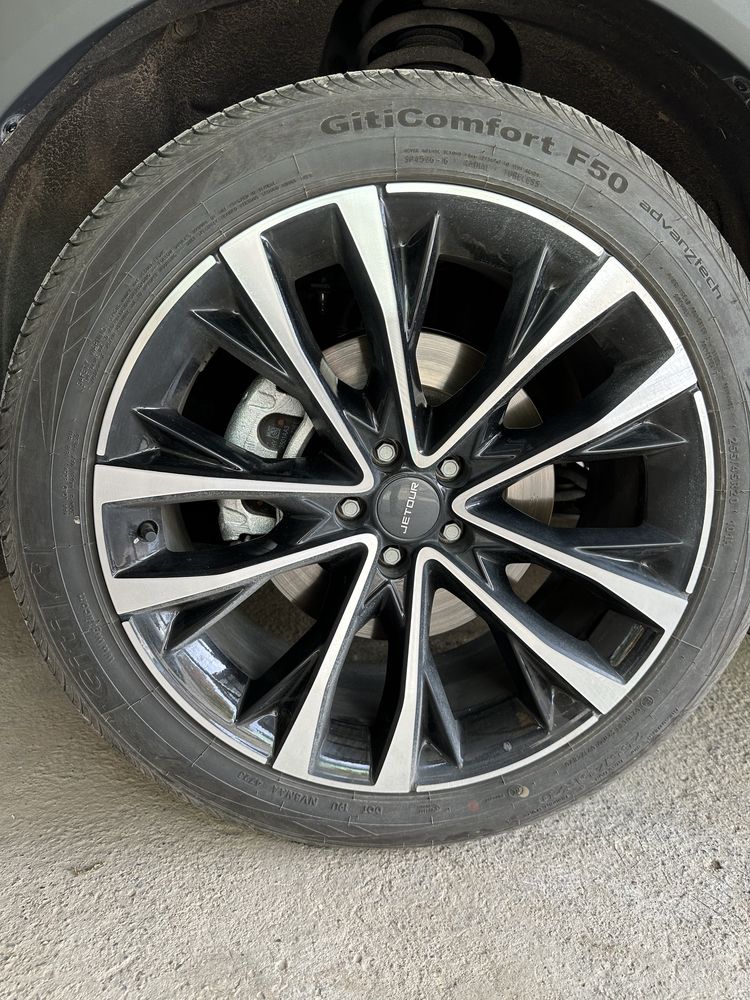 Jetour x70 plus Балон +диск