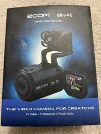 Camera video cu microfon multidirecțional pentru creatori de content