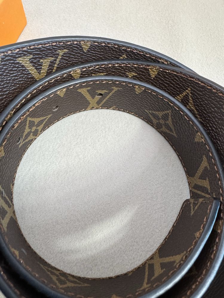 Louis Vuitton-Чисто нов автентичен двулицев дамски кожен колан 100 см