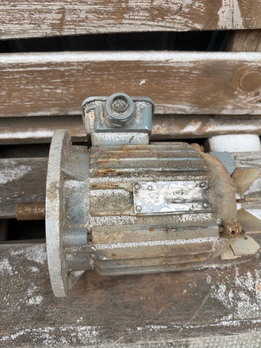 Электродвигатель