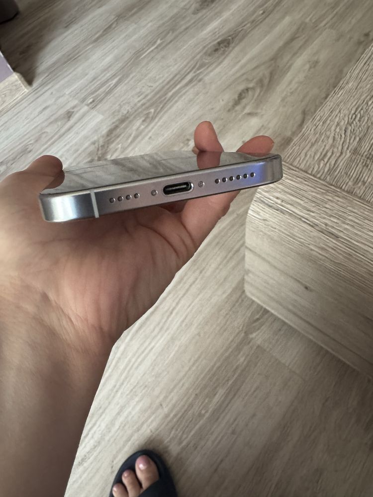 Iphone 16 pro max с гаранция от Istyle до 25.01.27