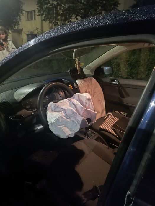 Vând polo avariat dar funcțional .