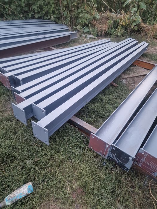 Vand hala  confecționată din profile ipe 160  compus din 5 ferme 10 st