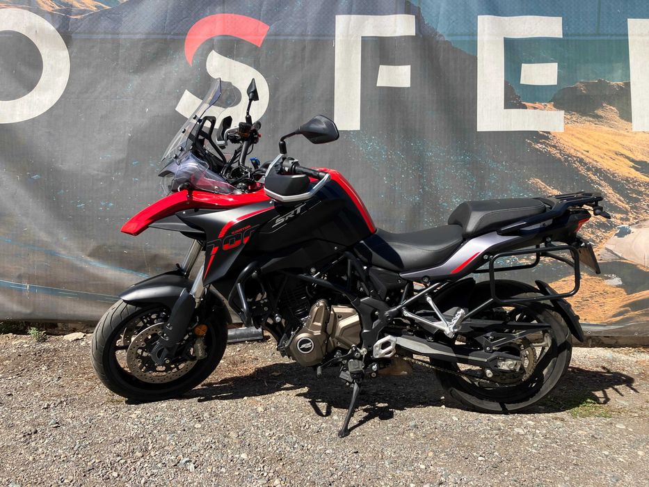 Motocicleta QJ Motor SRT 700 ! Echipare de top!