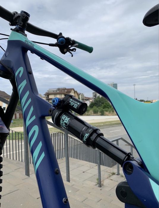 vand bicicleta canyon spectral cf 8
