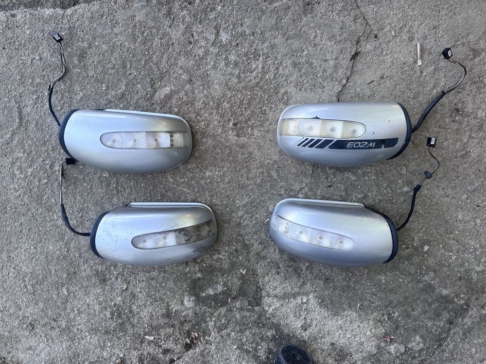 Огледала Mercedes C200/C220/C270 W203 2003Година
