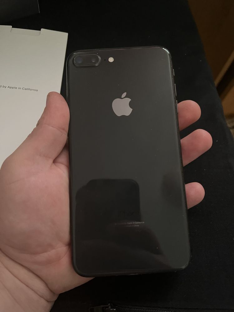 Iphone 8 plus 64 GB