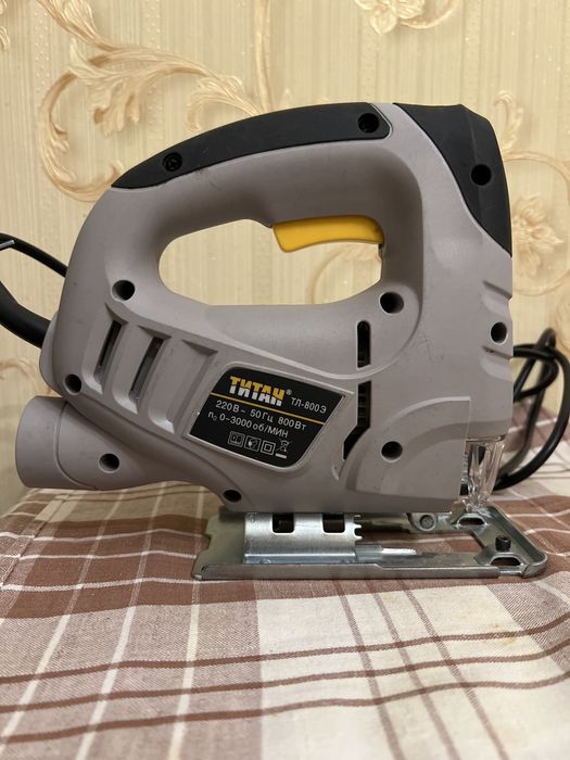 Электролобзик Титан ТЛ-800Э