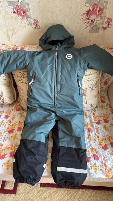 Комбинезон зимний, рост 122см