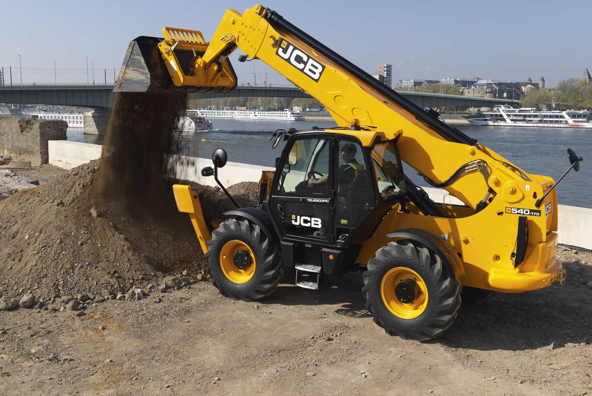 Продается телескопический погрузчик JCB 540-170