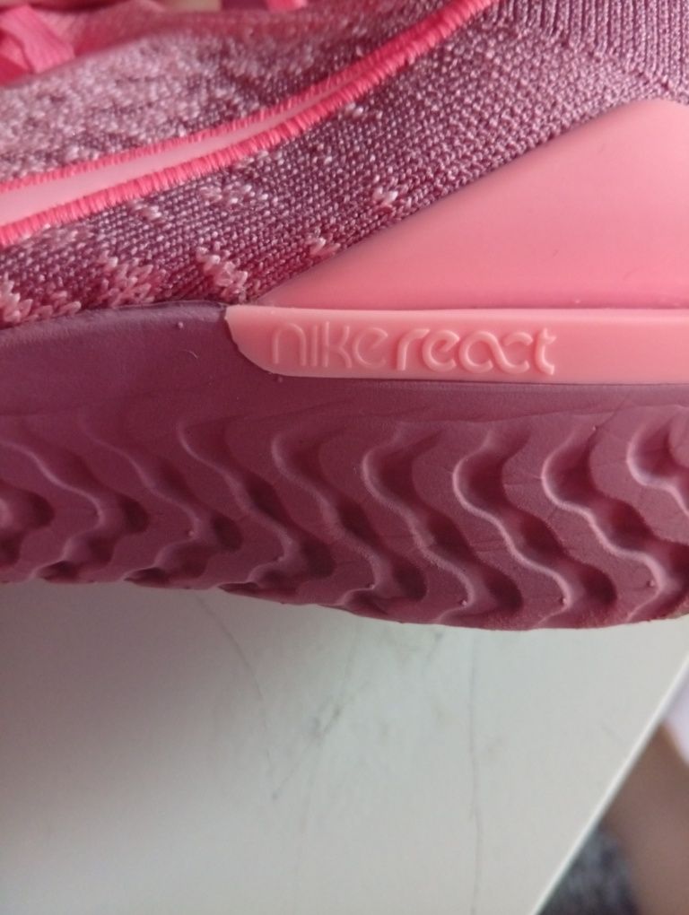 Pantofi sport Nike mărimea 39