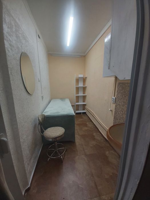 Сдаётся отдельный небольшой кабинет в салоне красоты