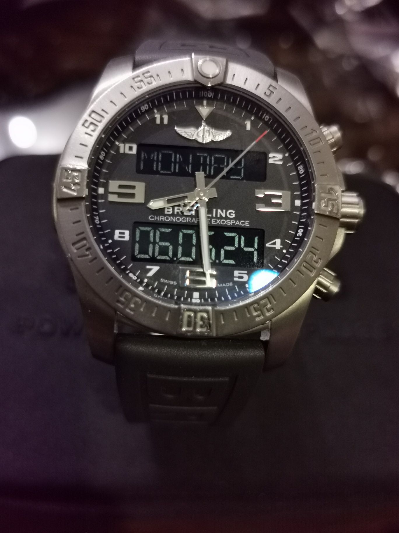 Продавам breitling b55 exospace connekted