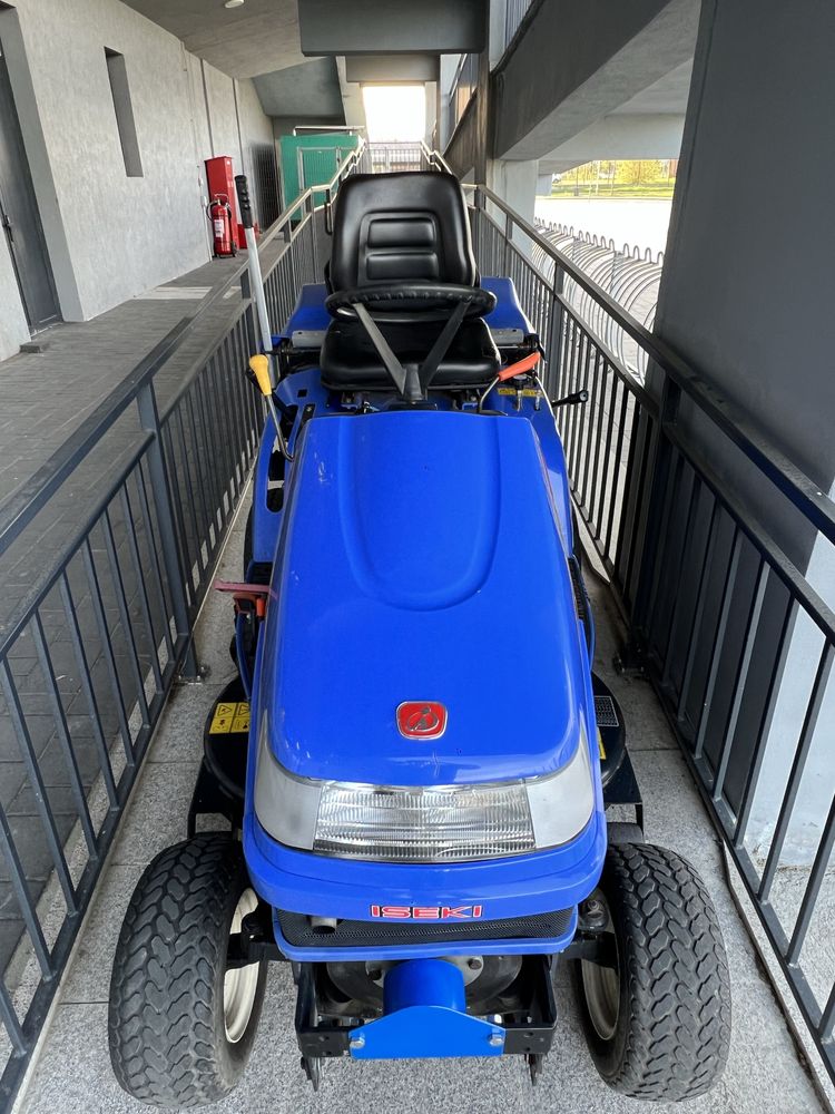 Tractoras de tuns iarba Iseki Diesel actionare cardan Profesional
