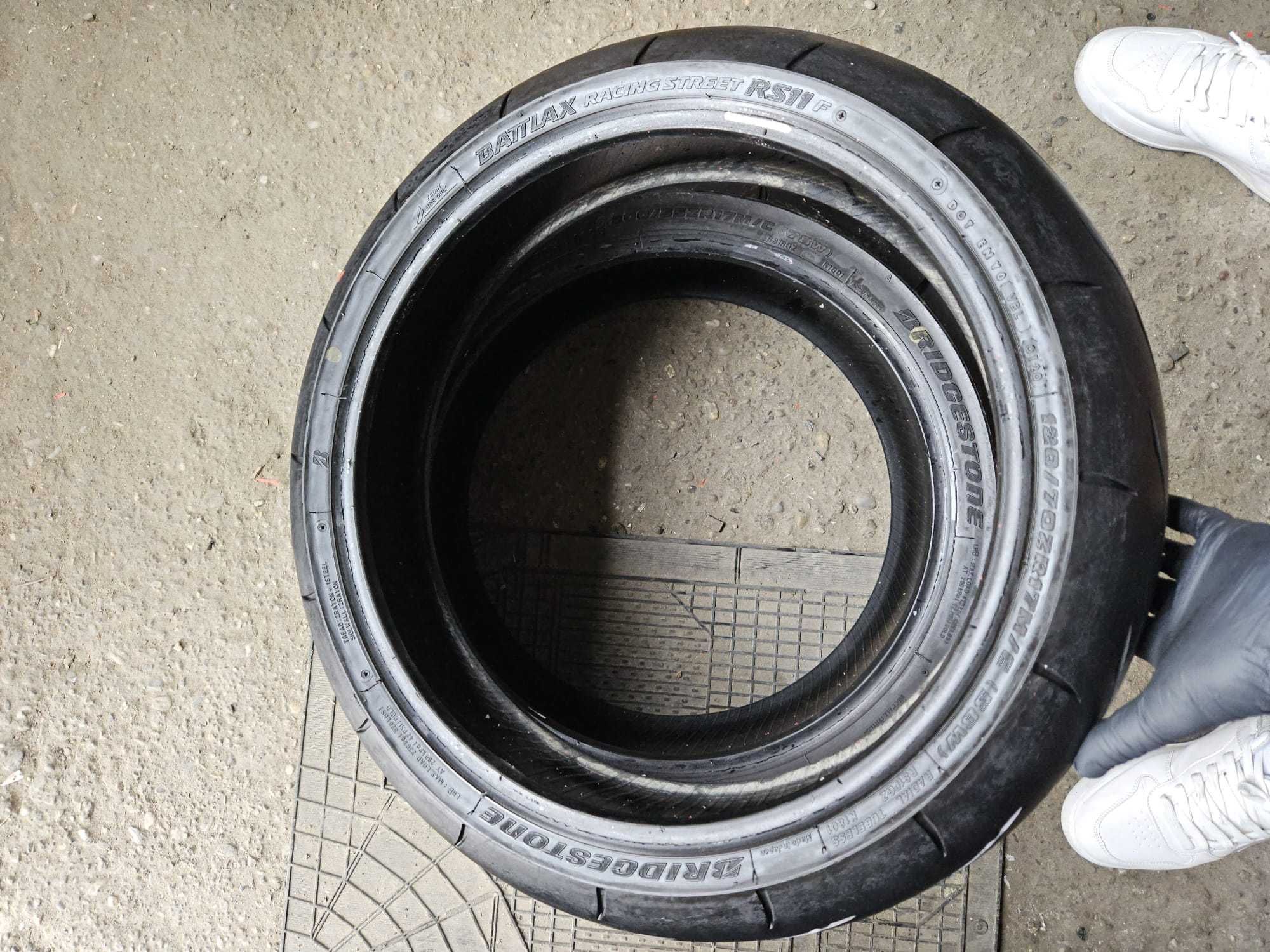 Set 200/55/r17 & 120/70/R17  Bridgestone RacingStreet RS11