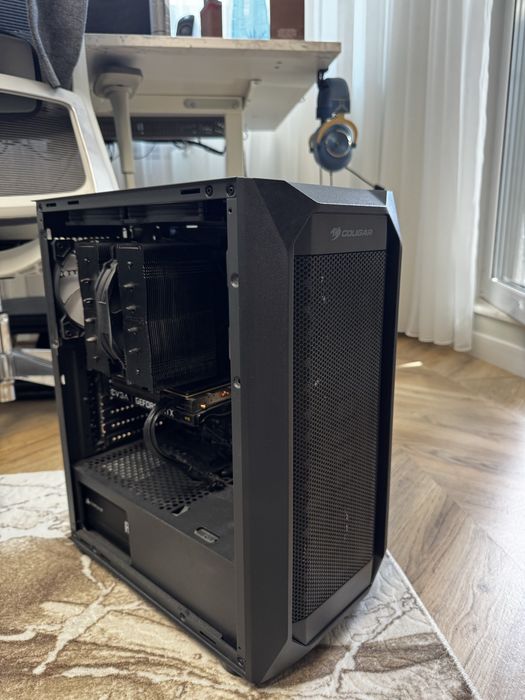 Геймърска компютърна кутия COUGAR MX410