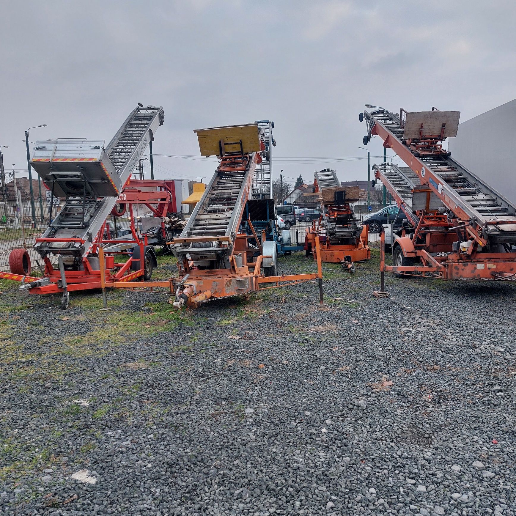 Vand, lift exterior tip scara  materiale  constructii, etc.