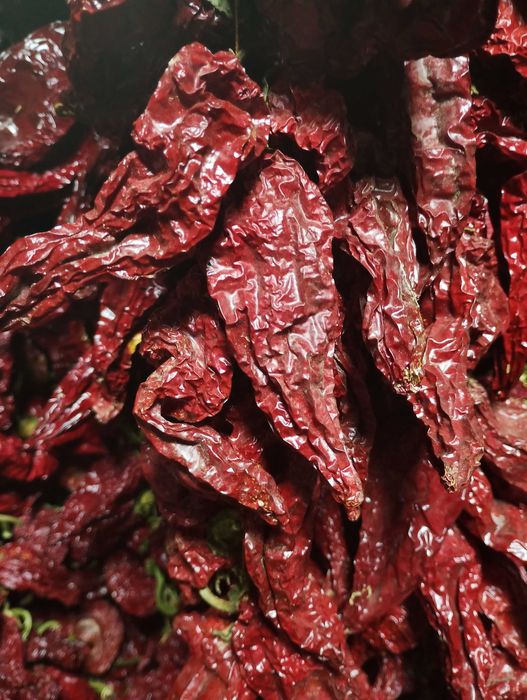 Сухи селски чушки на низа 100 бр.