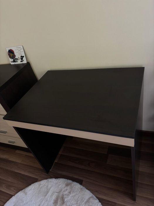 Birou simplu si modern