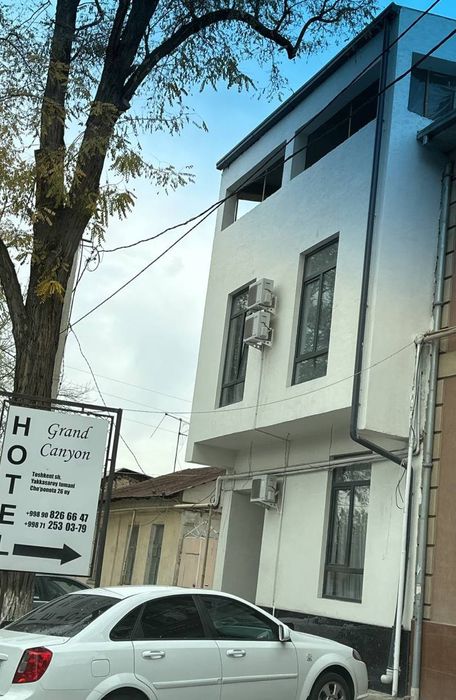 Срочно продаётся гостиница в Яккасарайском  районе