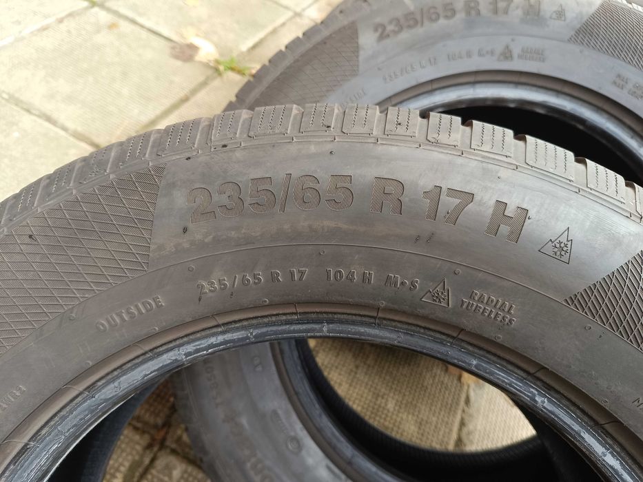 Зимни гуми 17 ' цола 235 / 65 R17 CONTINENTAL 4 БРОЯ