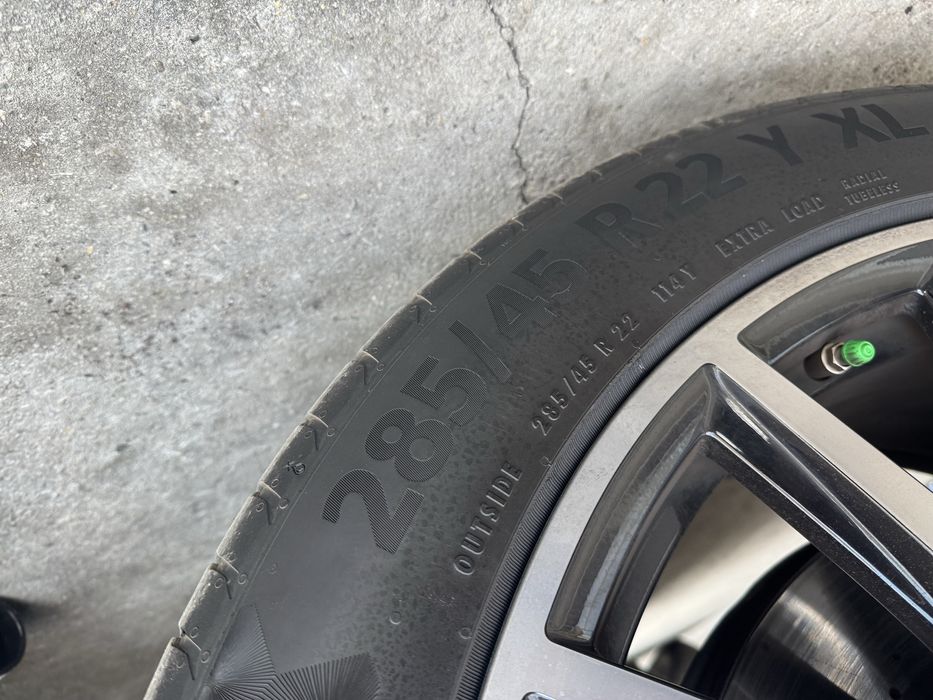 Continental 325/40/22 - 285/45/22