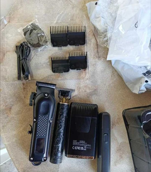 Set de 4 masini de tuns noi profesionale