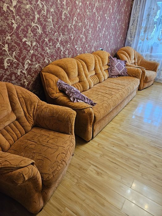 Продам комплект мебели