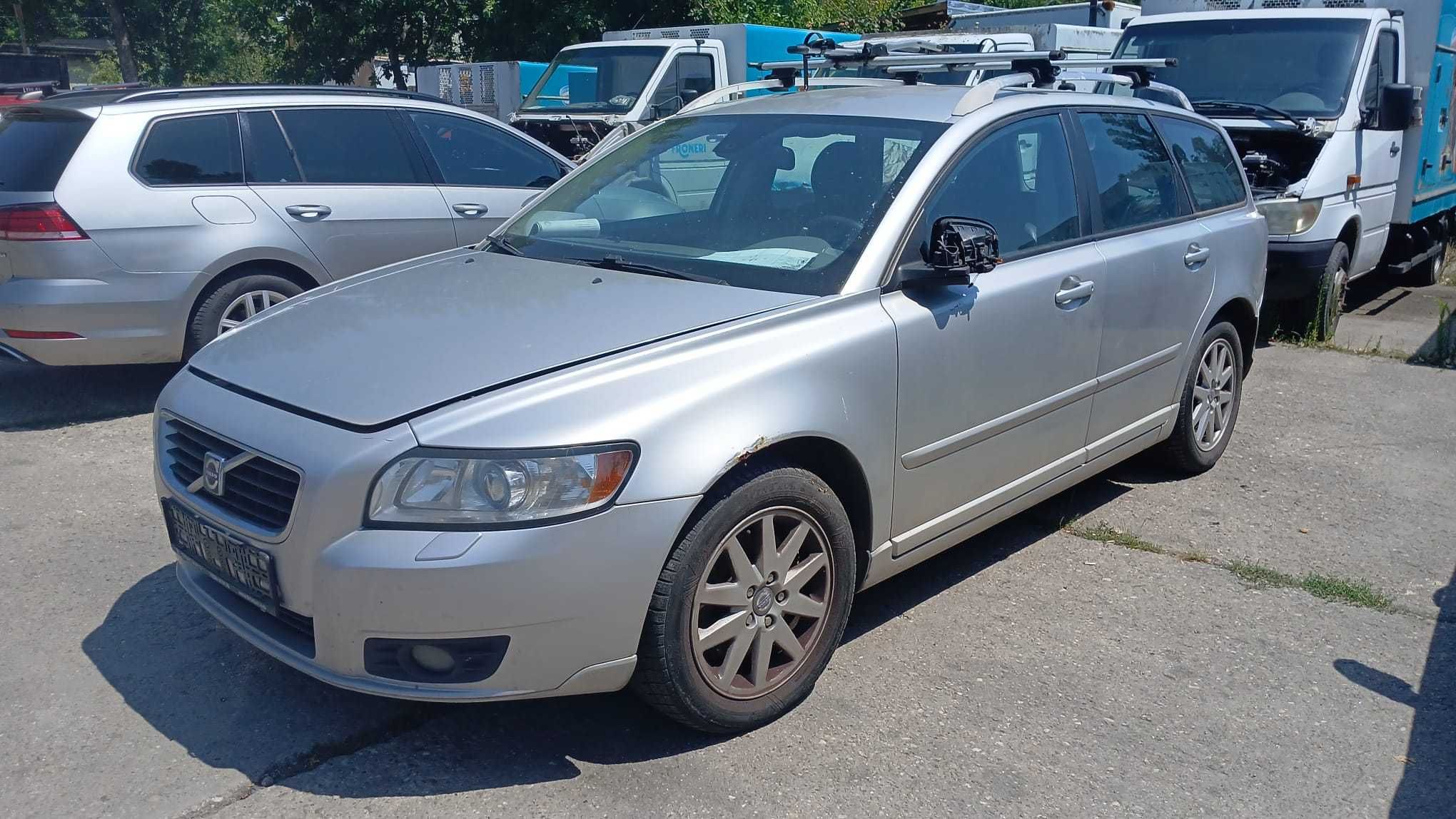 Dezmembrez Volvo V50 2.0 Diesel DIN 2008 - D4204T