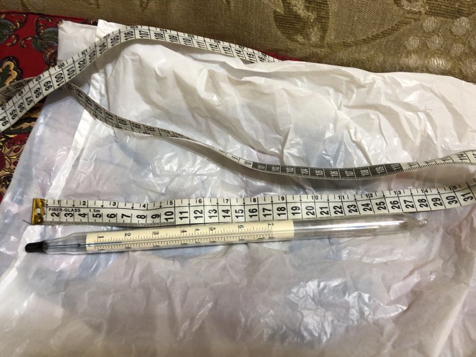 Продается градусник ( термометр ).