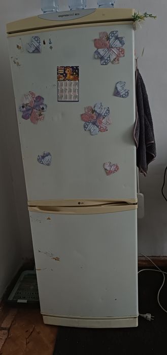 Продам холодильник