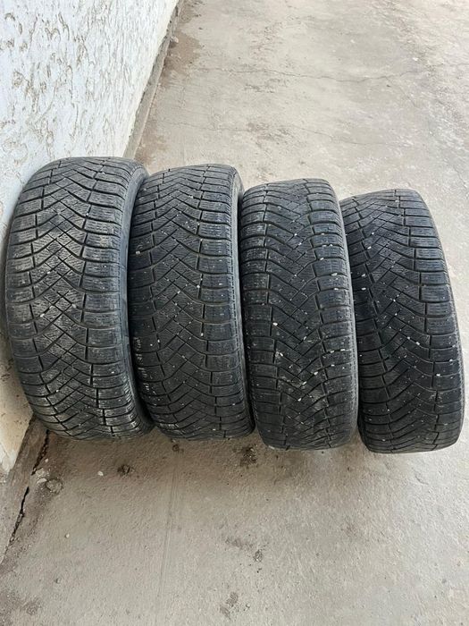 Зимние шины продаются