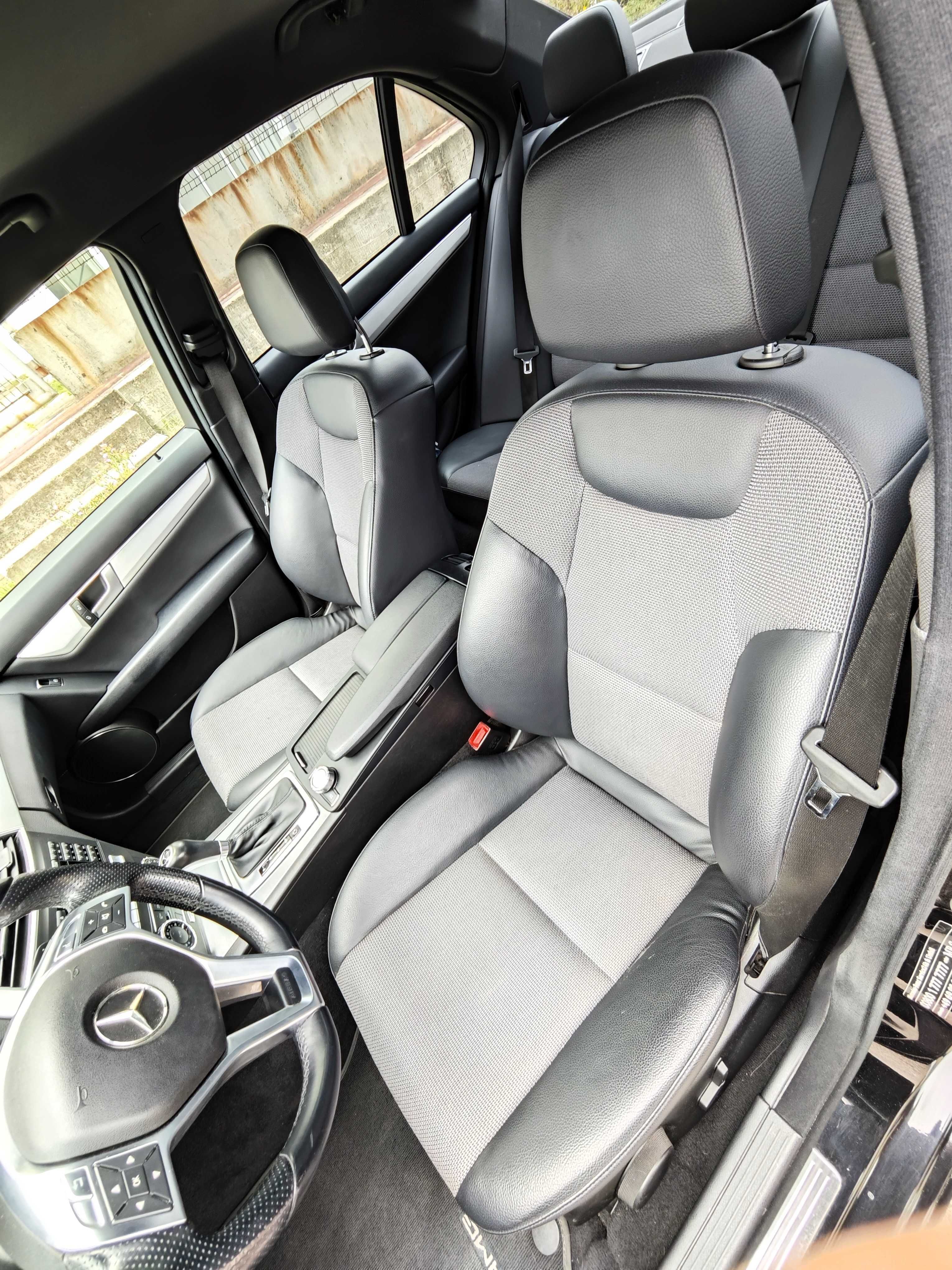 Mercedes C180 1.6 Turbo Automat AMG Line interior exterior