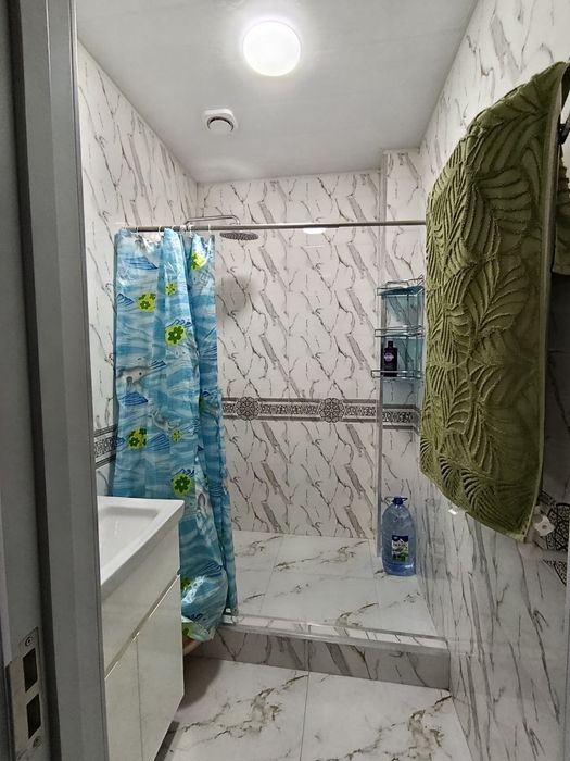Choshtepada metro bekati oldida 2*3 xona qilingan arenda