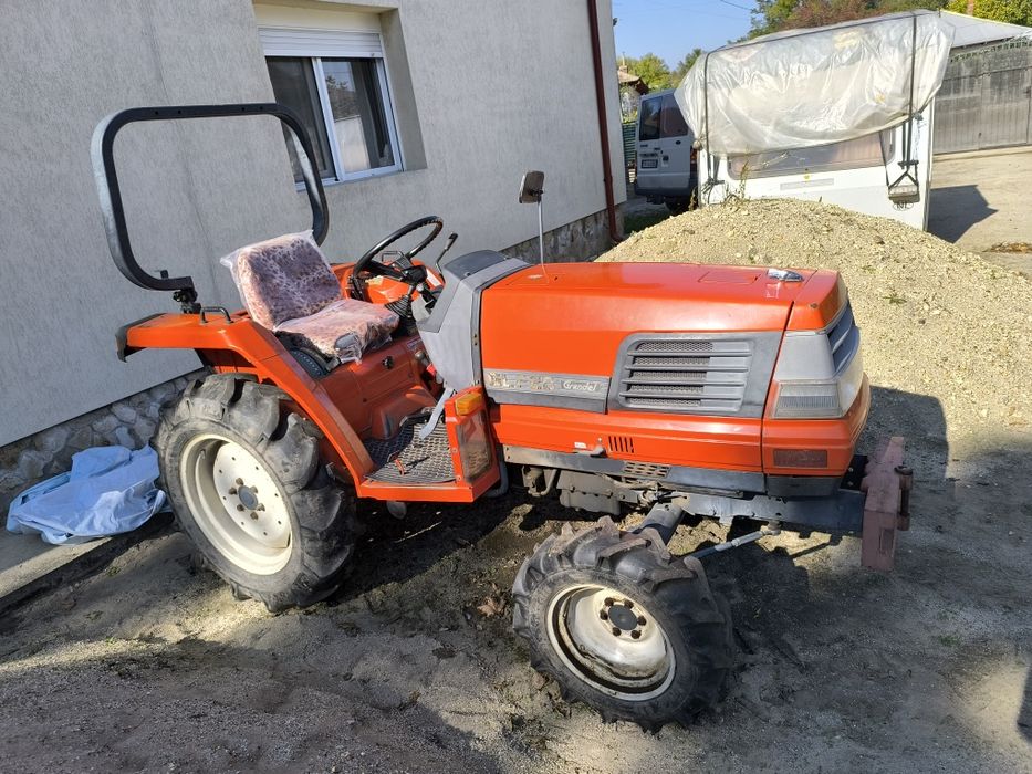 Tractor Kubota GL 220 Granel cu freza si plug, stare FOARTE BUNA